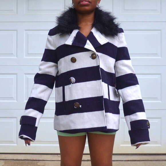 Jack by BB Dakota Jackets & Blazers - NWT Jack by BB Dakota Striped Peacoat Size L - Navy White Faux Fur Collar
